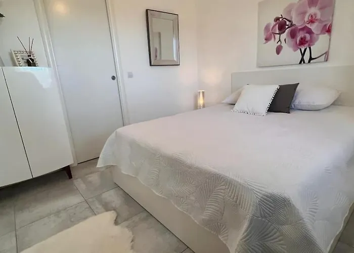 4 Pers Vue Sur La Baie De Santa Giulia *