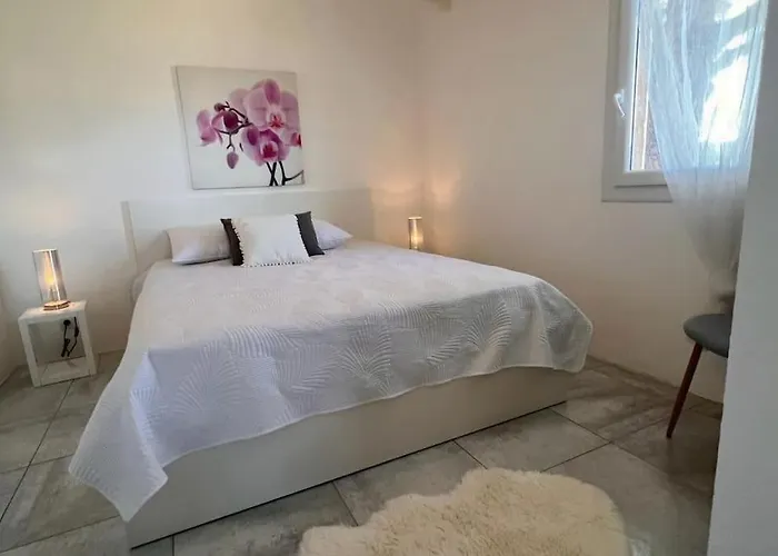 4 Pers Vue Sur La Baie De Santa Giulia Apartment *